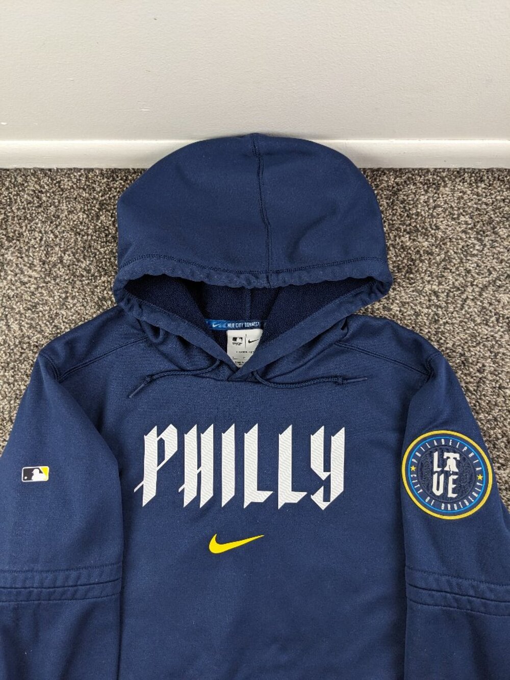 Philadelphia Phillies Hoodie Nike City Connect Therma Fit Sweatshirt Mens Small